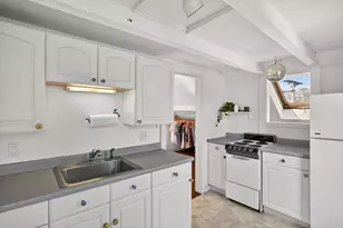 127 Bradford St, Provincetown, MA 02657 - Photo 4