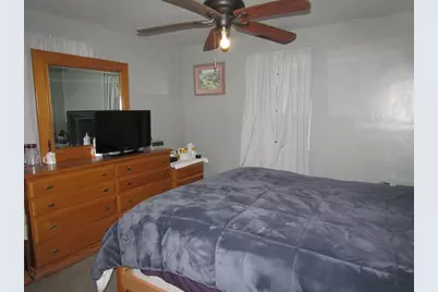 10 Bartlett St, South Hadley, MA 01075 - Photo 16