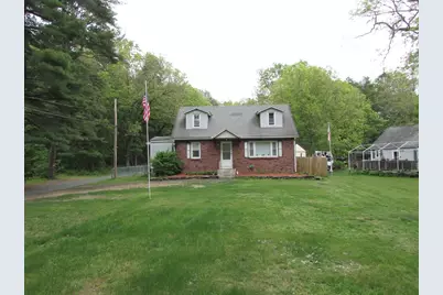 10 Bartlett St, South Hadley, MA 01075 - Photo 2