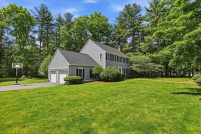 32 Millfarm Dr, Mansfield, MA 02048 - Photo 2