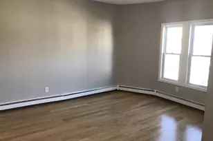 207- 209 Vine St, Everett, MA 02149 - Photo 4