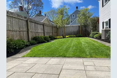 39 Warren Street #1B, Newburyport, MA 01950 - Photo 4