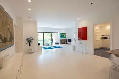 1265 Beacon Street #702, Brookline, MA 02446 - Photo 2
