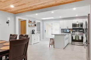 57 Plain St, Upton, MA 01568 - Photo 10