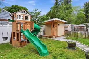 57 Plain St, Upton, MA 01568 - Photo 32