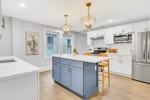 42 School St, Salem, MA 01970 - Photo 8