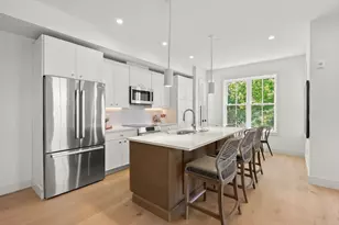 105 Sea St, Quincy, MA 02169 - Photo 8