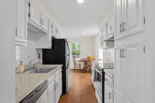 22 Collins St, Danvers, MA 01923 - Photo 8