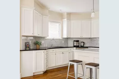 114 Davis Avenue #2, Brookline, MA 02445 - Photo 6