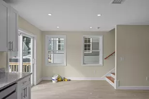 25 Lebanon St, Fall River, MA 02723 - Photo 10