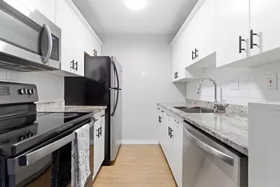 61 Wright St #102, Stoneham, MA 02180 - Photo 4