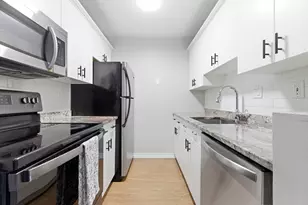 61 Wright St, Stoneham, MA 02180 - Photo 4