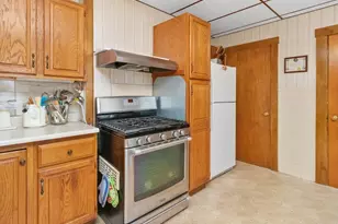 102-104 Harvard St, Waltham, MA 02453 - Photo 14