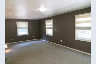 32 Oak St, Pembroke, MA 02359 - Photo 8