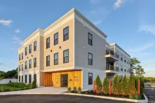 105 Sea St, Quincy, MA 02169 - Photo 1