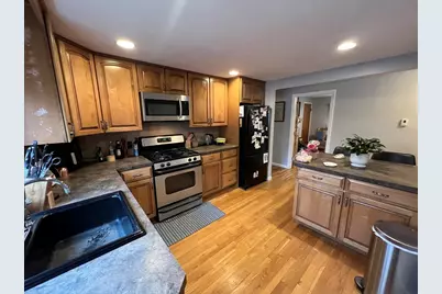 34 Grandview Ave #34, Watertown, MA 02472 - Photo 2