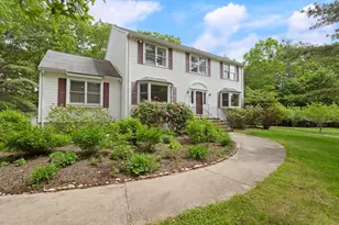 3 Quail Ln, Easton, MA 02334 - Photo 2