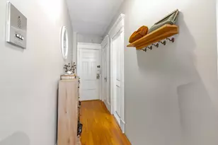 8 Garrison St, Boston, MA 02116 - Photo 12