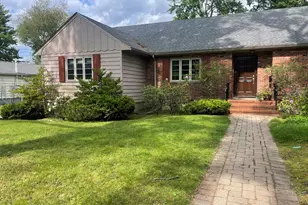 150 Gordon Rd, Newton, MA 02468 - Photo 2