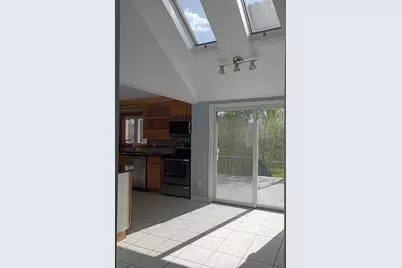 4 Wood Ave, Grafton, MA 01519 - Photo 4