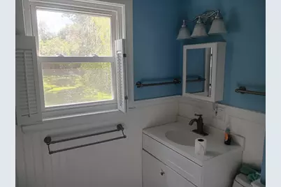 4 Wood Ave, Grafton, MA 01519 - Photo 10