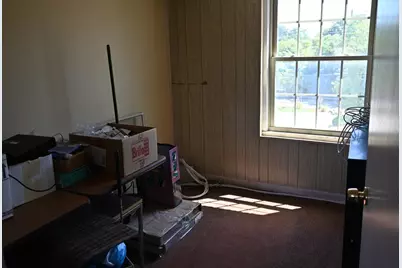 590 Dutton St, Lowell, MA 01854 - Photo 28