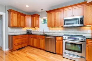 79 Redlands Rd, Boston, MA 02132 - Photo 4