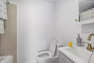8 Cherry St, Lowell, MA 01852 - Photo 28
