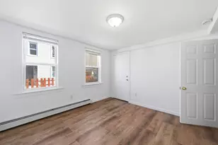 8 Cherry St, Lowell, MA 01852 - Photo 12