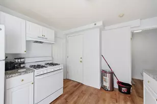 8 Cherry St, Lowell, MA 01852 - Photo 18