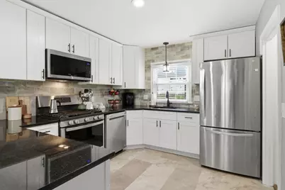 620 Roosevelt Ave, Springfield, MA 01118 - Photo 6