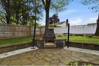 620 Roosevelt Ave, Springfield, MA 01118 - Photo 32