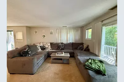1810 Highland Ave #4A, Fall River, MA 02720 - Photo 4