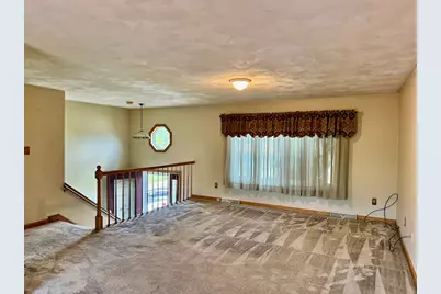 90 Augustus St, Fall River, MA 02721 - Photo 10