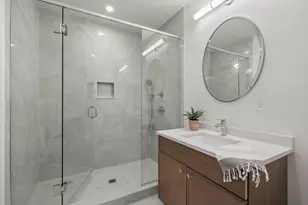 105 Sea St, Quincy, MA 02169 - Photo 14