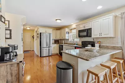 13 Ballard Ct, Leominster, MA 01453 - Photo 2