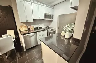 140 Chestnut St, Springfield, MA 01103 - Photo 2