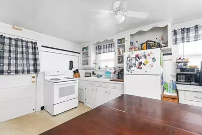 21  25 27 Pike Street, West Warwick, RI 02893 - Photo 28