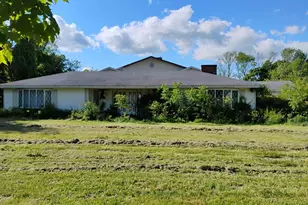 186 8 Lots Rd, Sutton, MA 01590 - Photo 1