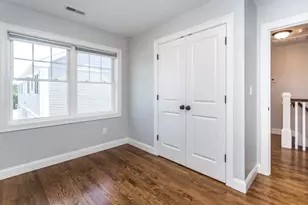 49 Hall St, Waltham, MA 02453 - Photo 10