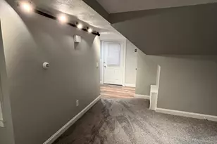 142 Elm St, Amesbury, MA 01913 - Photo 6