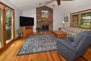 140 Pineridge Dr, Westfield, MA 01085 - Photo 4