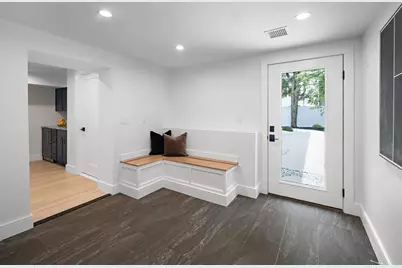 10 Meredith Circle, Needham, MA 02492 - Photo 34