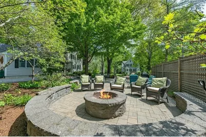 38 Berkeley St, Reading, MA 01867 - Photo 8