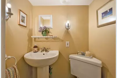 38 Berkeley St, Reading, MA 01867 - Photo 24