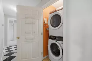 97 Anderer Ln, Boston, MA 02132 - Photo 12