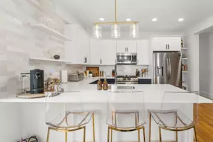54 Bloomfield St, Boston, MA 02124 - Photo 10