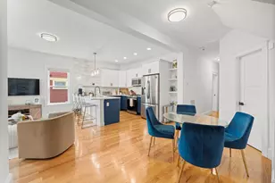 54 Bloomfield St, Boston, MA 02124 - Photo 4