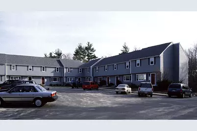 811 Washington St #5, Pembroke, MA 02359 - Photo 2