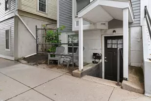 314 W 4th, Boston, MA 02127 - Photo 12
